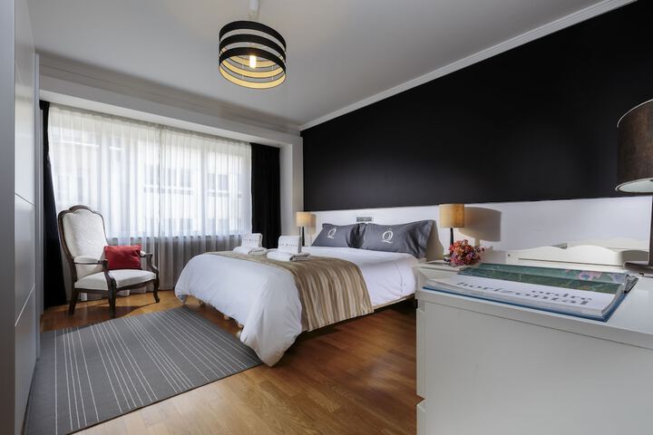 Room 27 of 645
