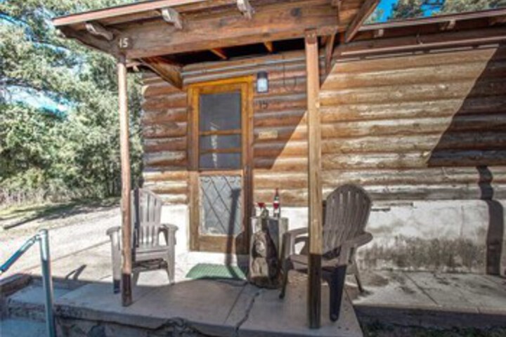 Apache Village Cabinette 15 Queen Bed, Midtown, Sleeps 2