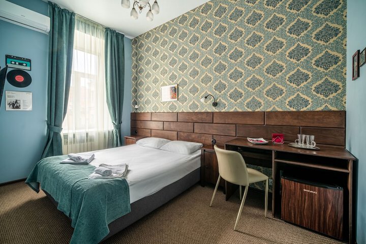Room 13 of 14