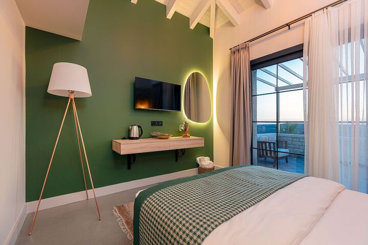Room 4 of 22