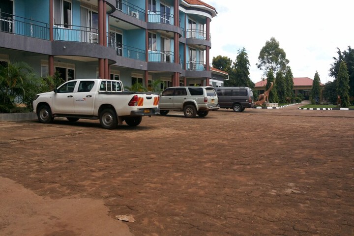 Hotel Exterior 94 of 94