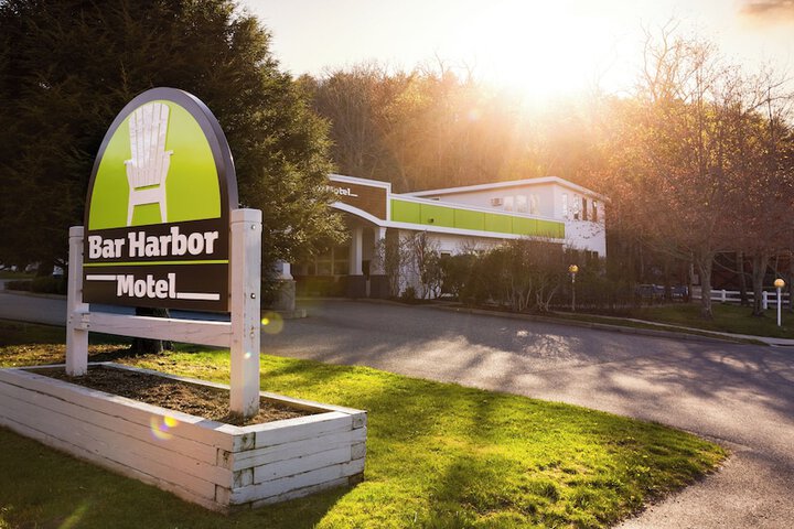 Exterior of Bar Harbor Motel
