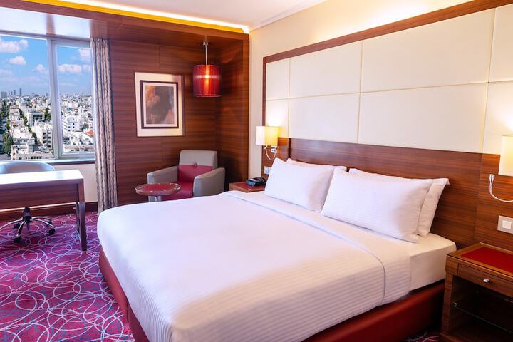 Room 20 of 151