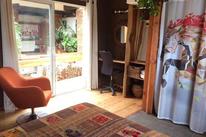 Room 12 of 36
