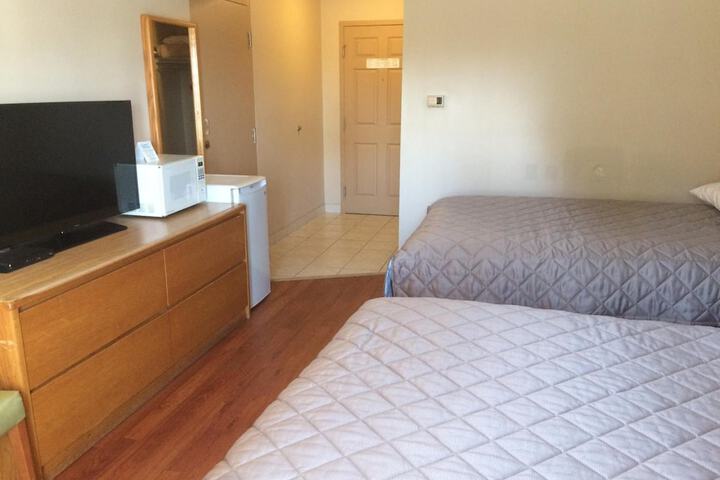 Room 15 of 37