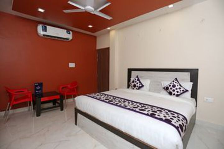 Room 14 of 24