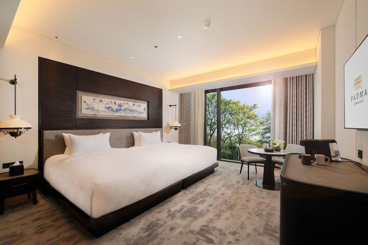 Room 6 of 39