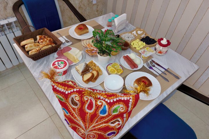 Dining 3 of 7