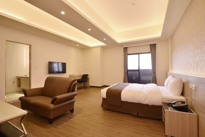 Room 8 of 35