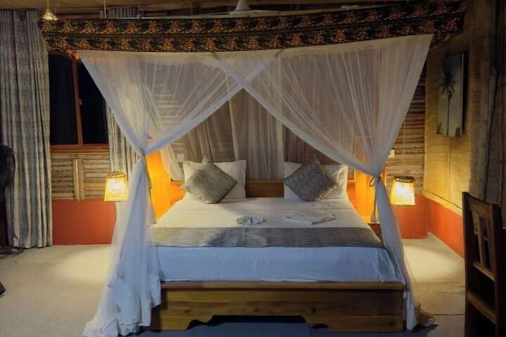 Room 13 of 61