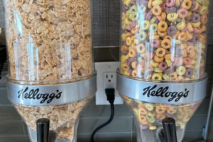 Breakfast/Coffee Service 84 of 96