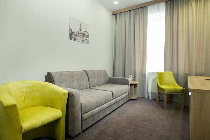 Room 13 of 63