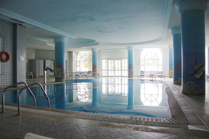 Hotel Pool