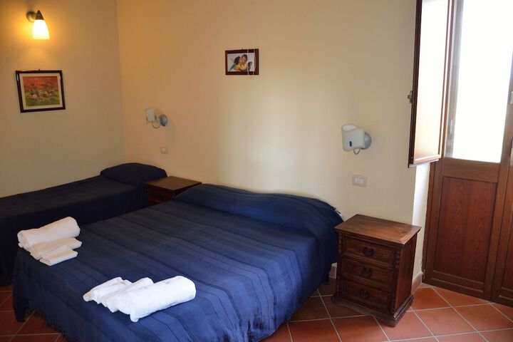 Room 16 of 27