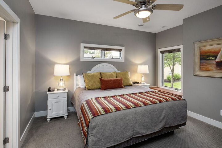 Room 10 of 65