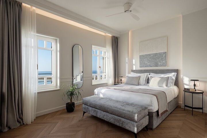 Room 5 of 40