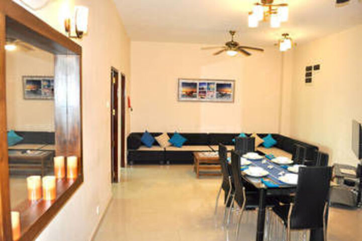 Room 7 of 8