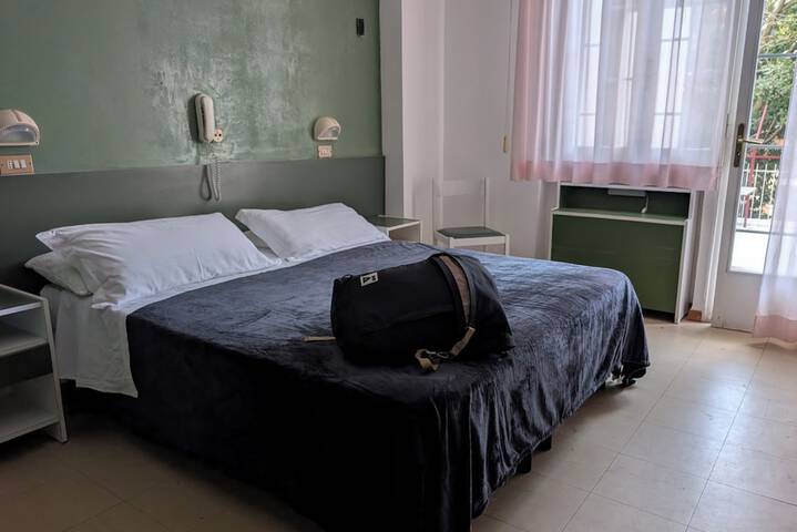Room 4 of 26