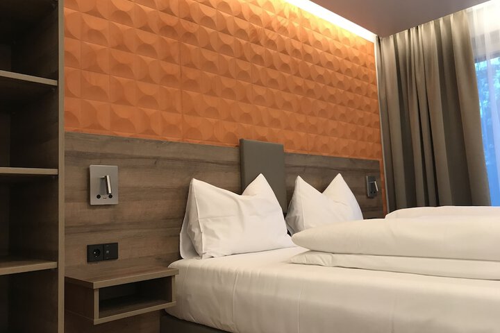 Room 8 of 54
