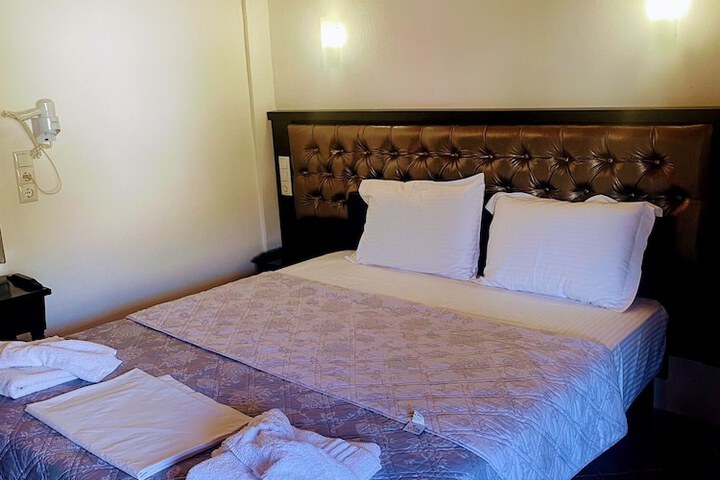 Room 19 of 73