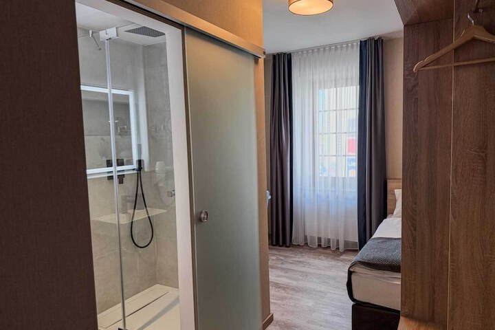 Room 31 of 59