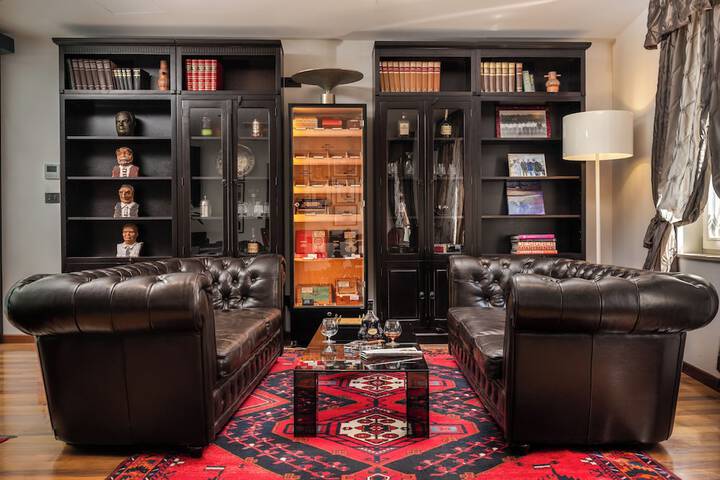 Lounge 50 of 58