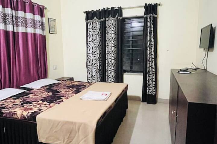 Room 13 of 21