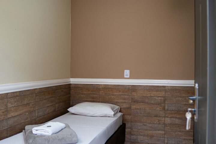 Room 5 of 50