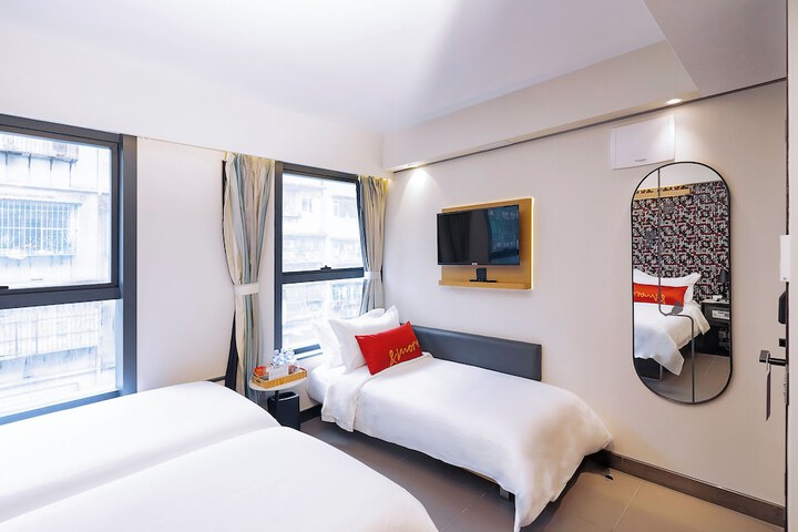 Room 19 of 30