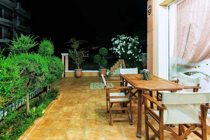 Dining Photos
