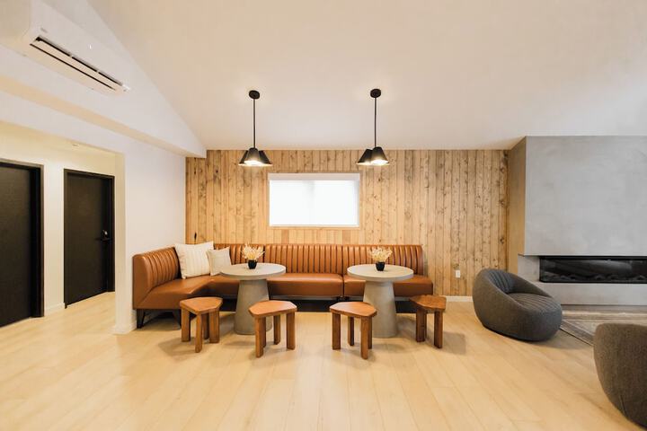 Hotel Interior 21 of 172