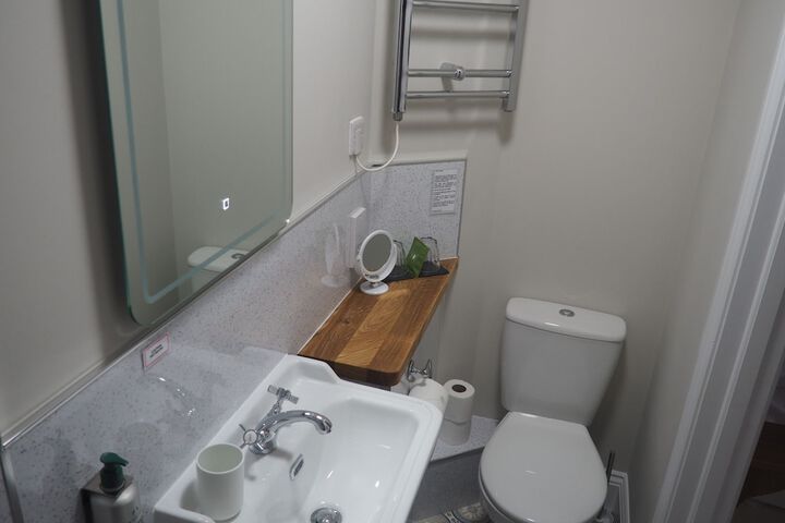 Room 16 of 30
