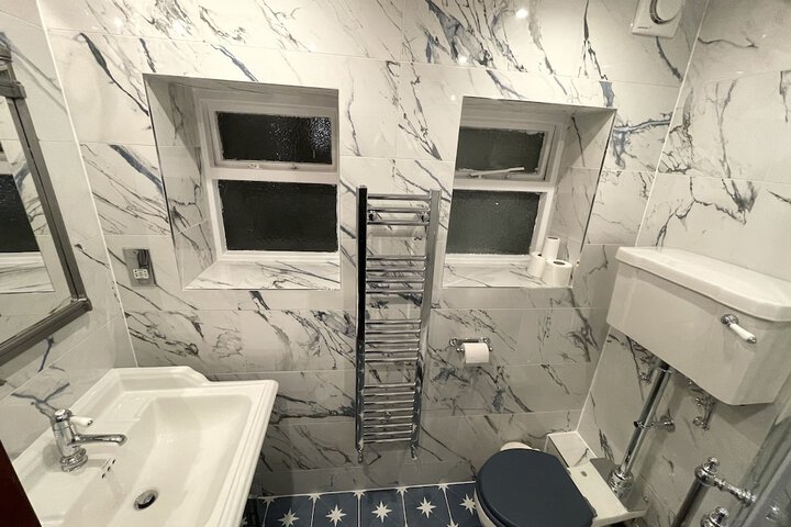 Room 41 of 60