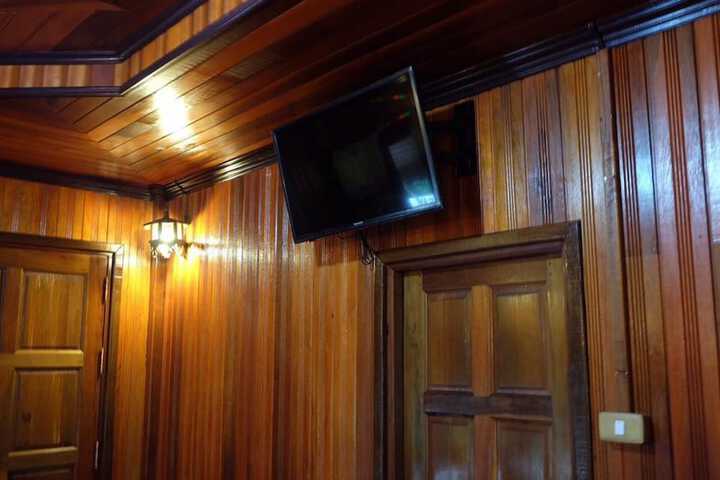 Room 11 of 21