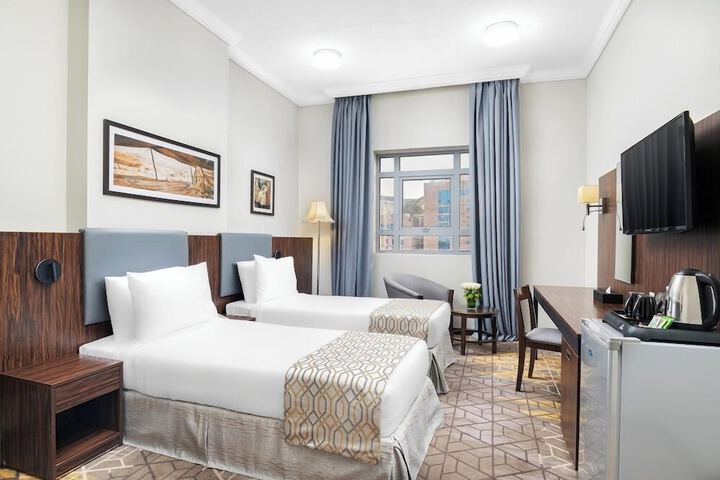 Room 6 of 44