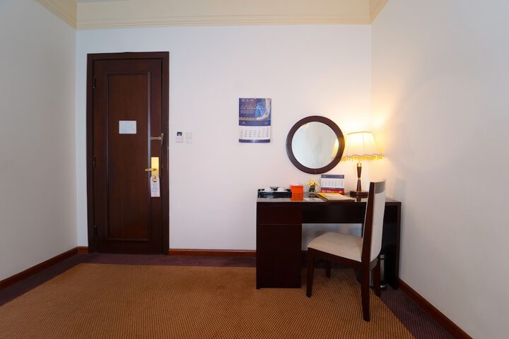 Room 21 of 194