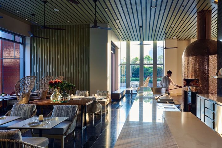 Dining 96 of 261