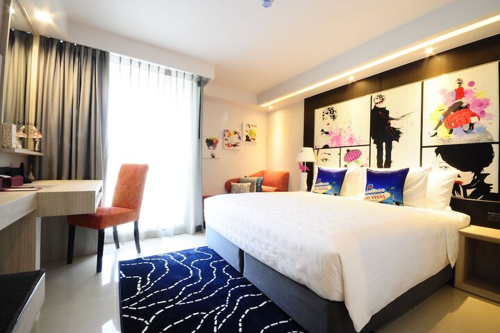 Room 5 of 130