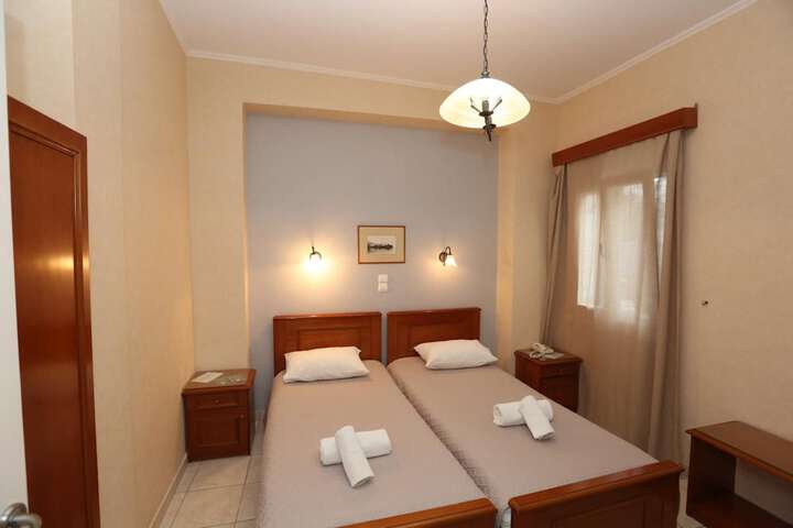 Room 15 of 44