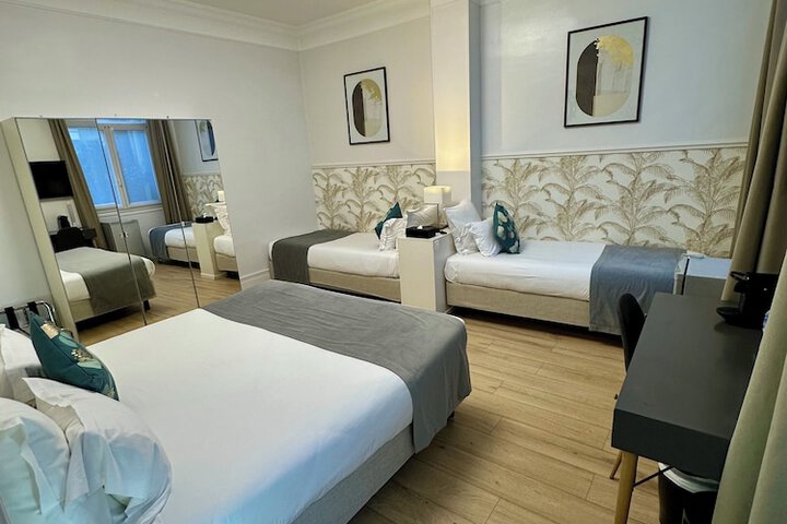 Room 10 of 85