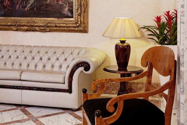 Guest Lobby