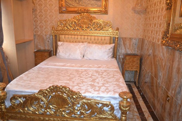 Room 11 of 61