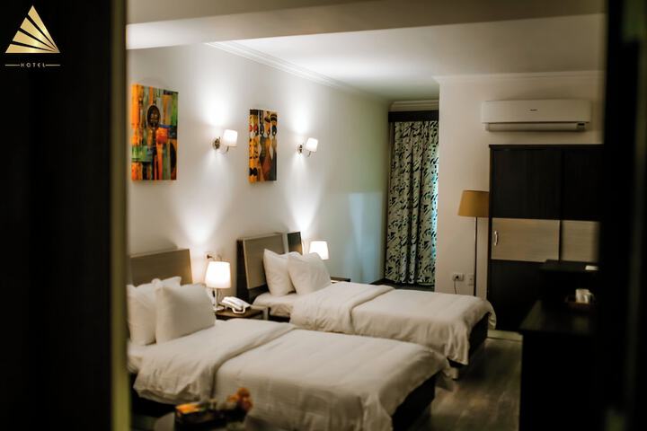 Room 53 of 139