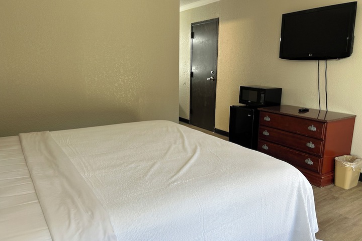 1 King Bed (19 of 31)