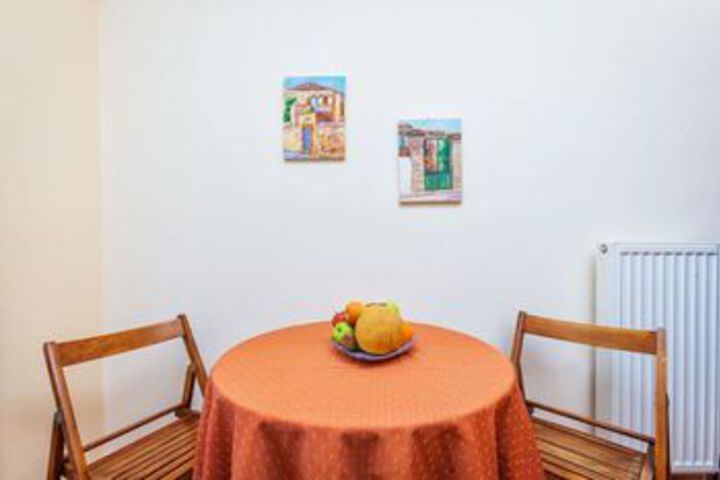 Room 16 of 26