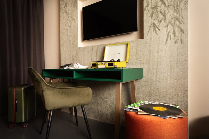 Room 41 of 89