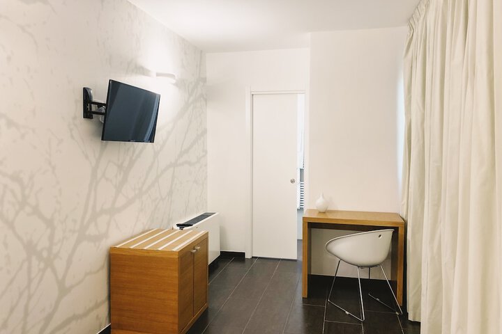 Room 26 of 89