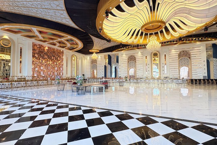 Ballroom/Hall 18 of 28