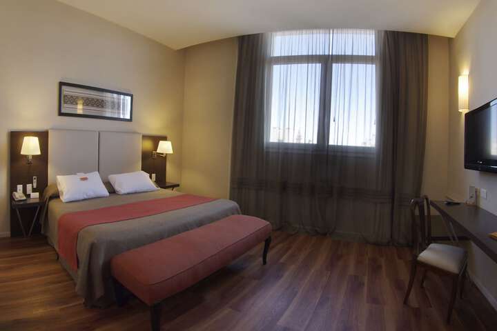 Room 11 of 49