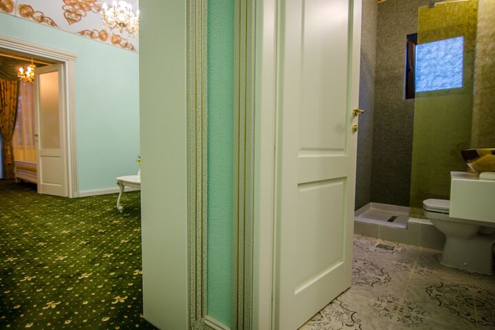 Room 11 of 131
